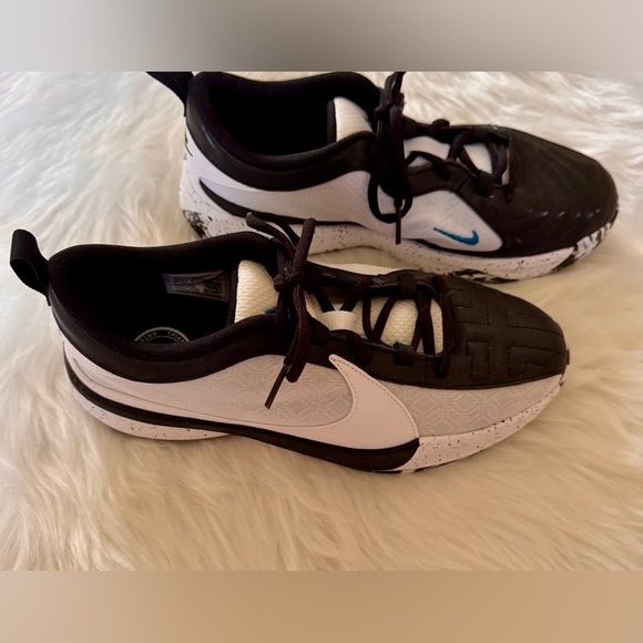 NWOT/NWOB Nike Freak 5, size 6.5 - Picture 3 of 9